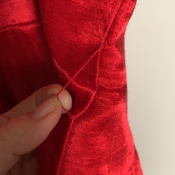 Cue red dress - Picture 6 of 9